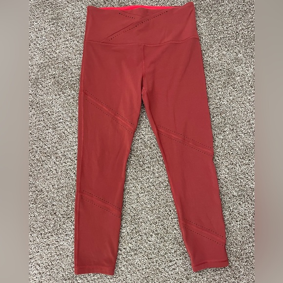 Athleta Pants - Athleta It’s a Wrap 7/8 Tight